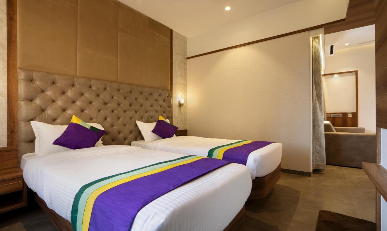 Treebo Premium Savera Inn Mumbai Exteriör bild