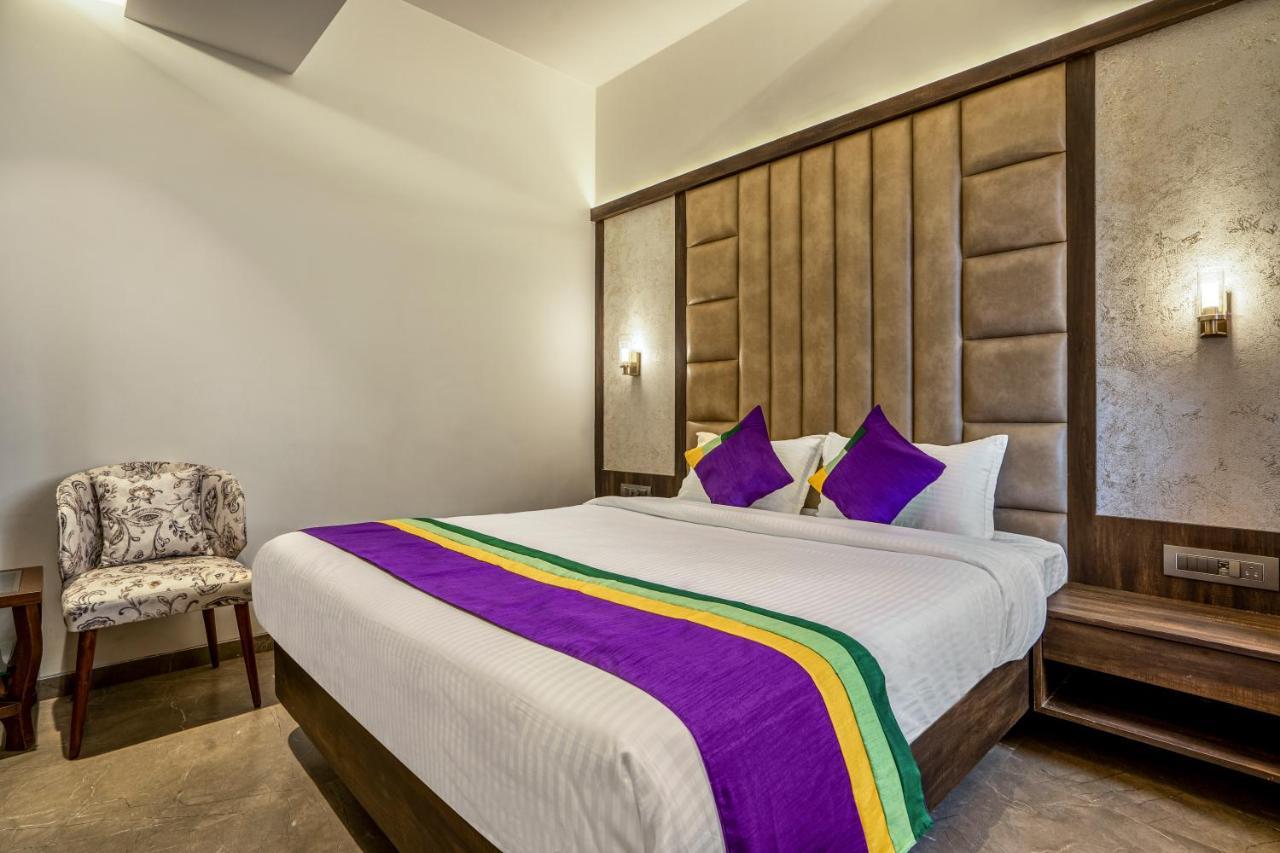 Treebo Premium Savera Inn Mumbai Exteriör bild