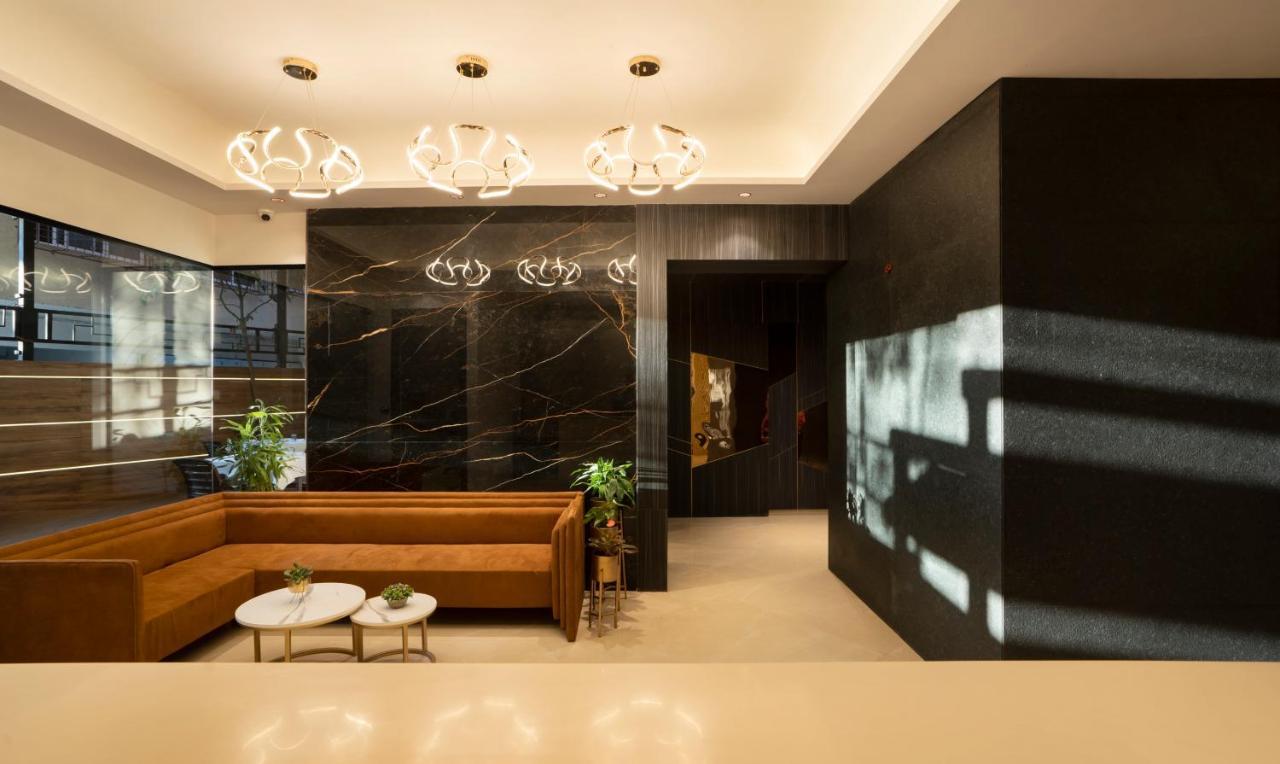 Treebo Premium Savera Inn Mumbai Exteriör bild